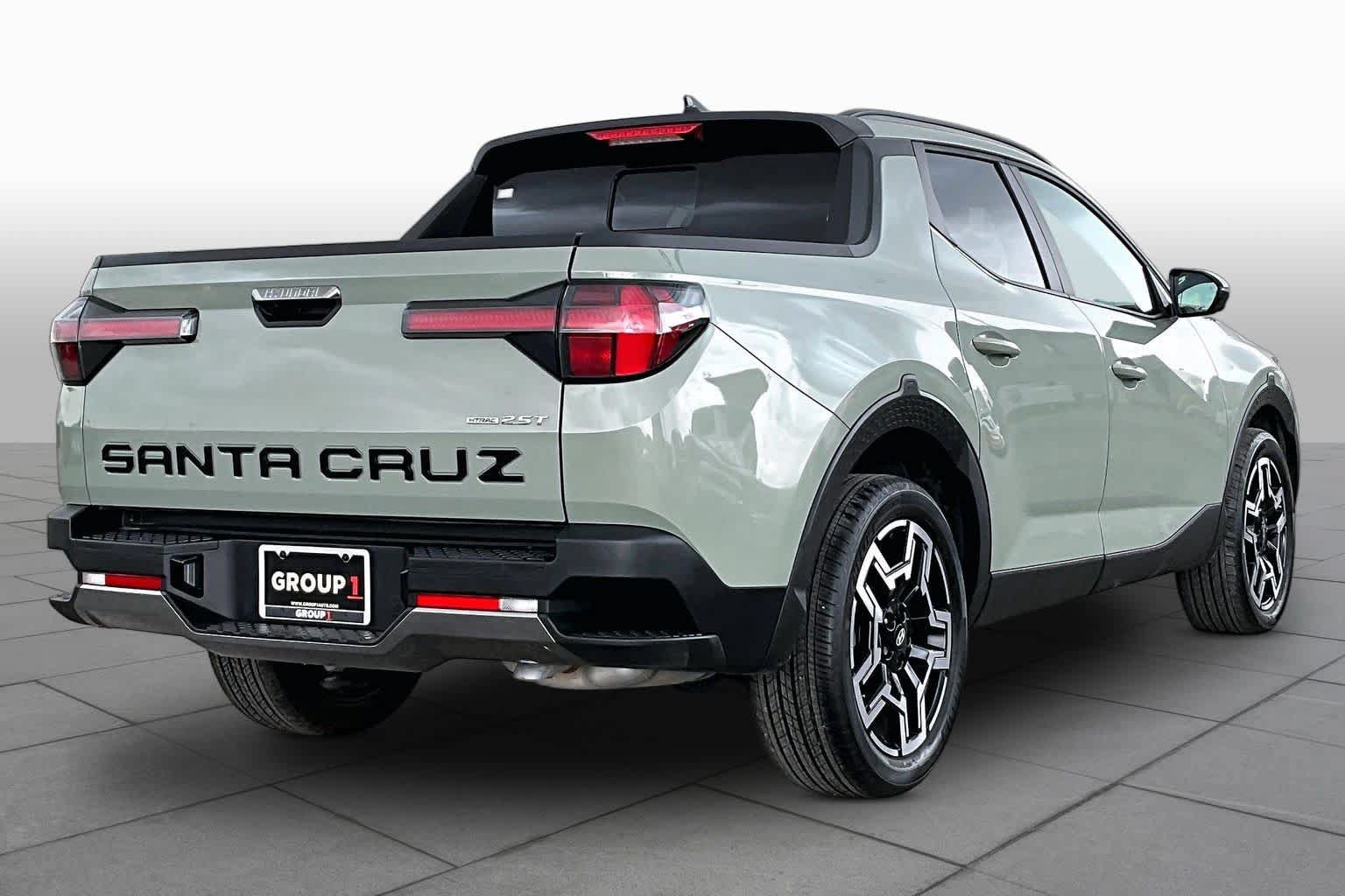 Used 2025 Hyundai Santa Cruz Limited AWD/4WD image 13