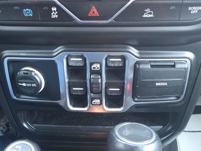 Used 2023 Jeep Wrangler Unlimited Sahara w/ Cold Weather Group image 39