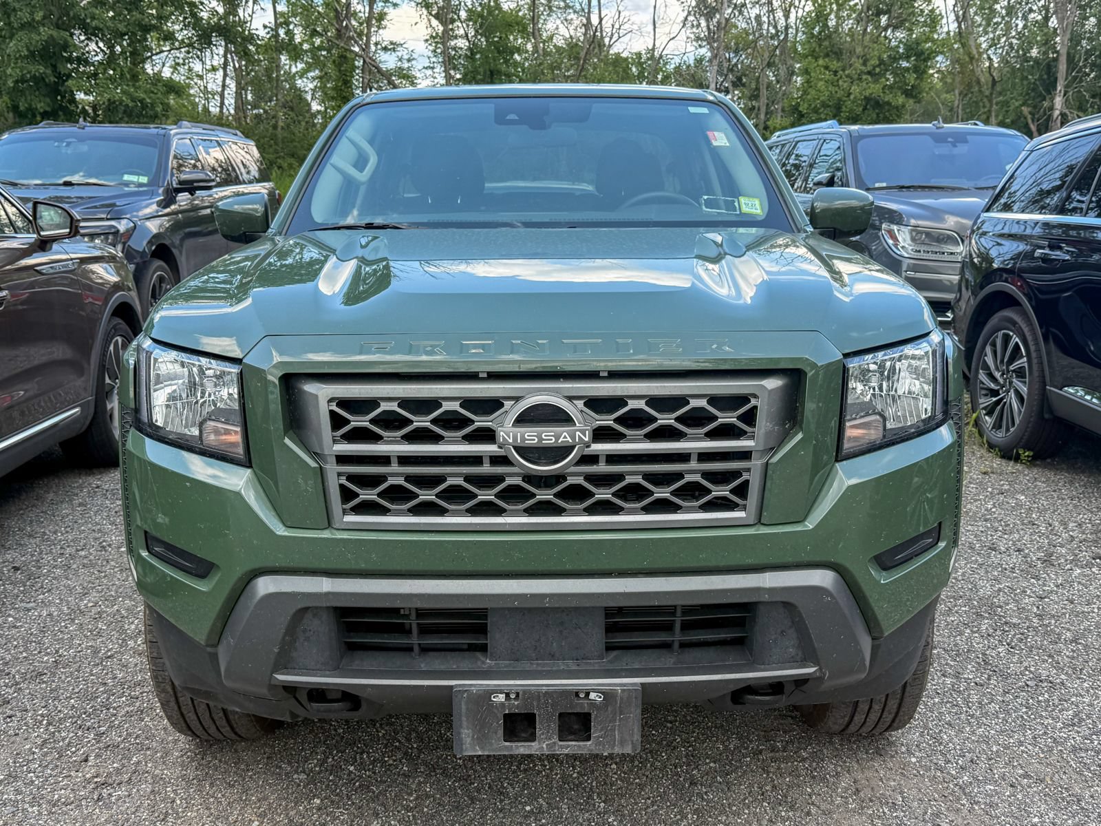 Used 2024 Nissan Frontier SV w/ Technology Package AWD/4WD image 8