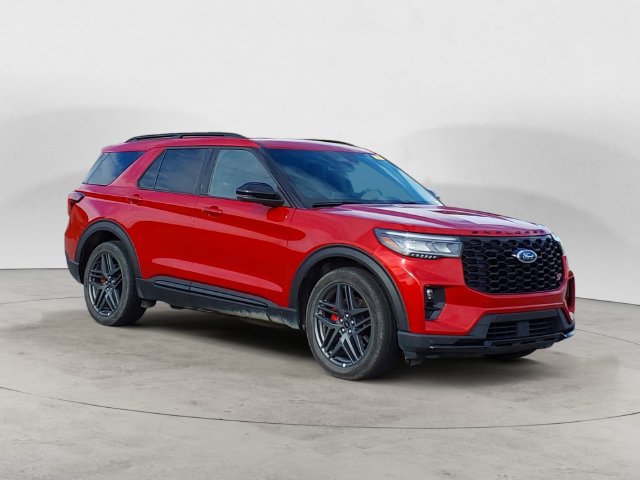 Certified 2025 Ford Explorer ST AWD/4WD image 3