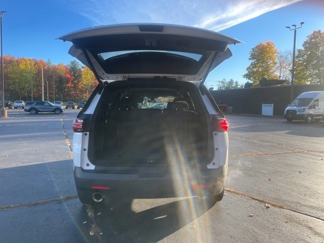 Used 2023 Chevrolet Traverse LT image 12