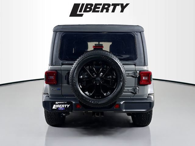 Used 2021 Jeep Wrangler Unlimited Sahara w/ Cold Weather Group AWD/4WD image 6