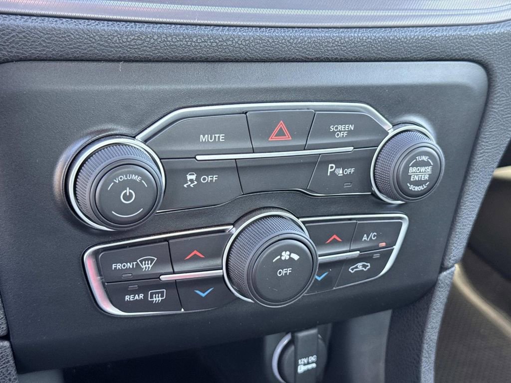 Used 2023 Dodge Charger SXT image 15