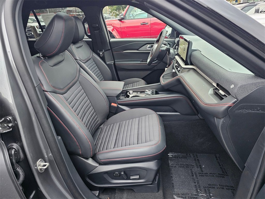 Certified 2026 Ford Explorer ST-Line w/ ST-Line Street Pack image 10