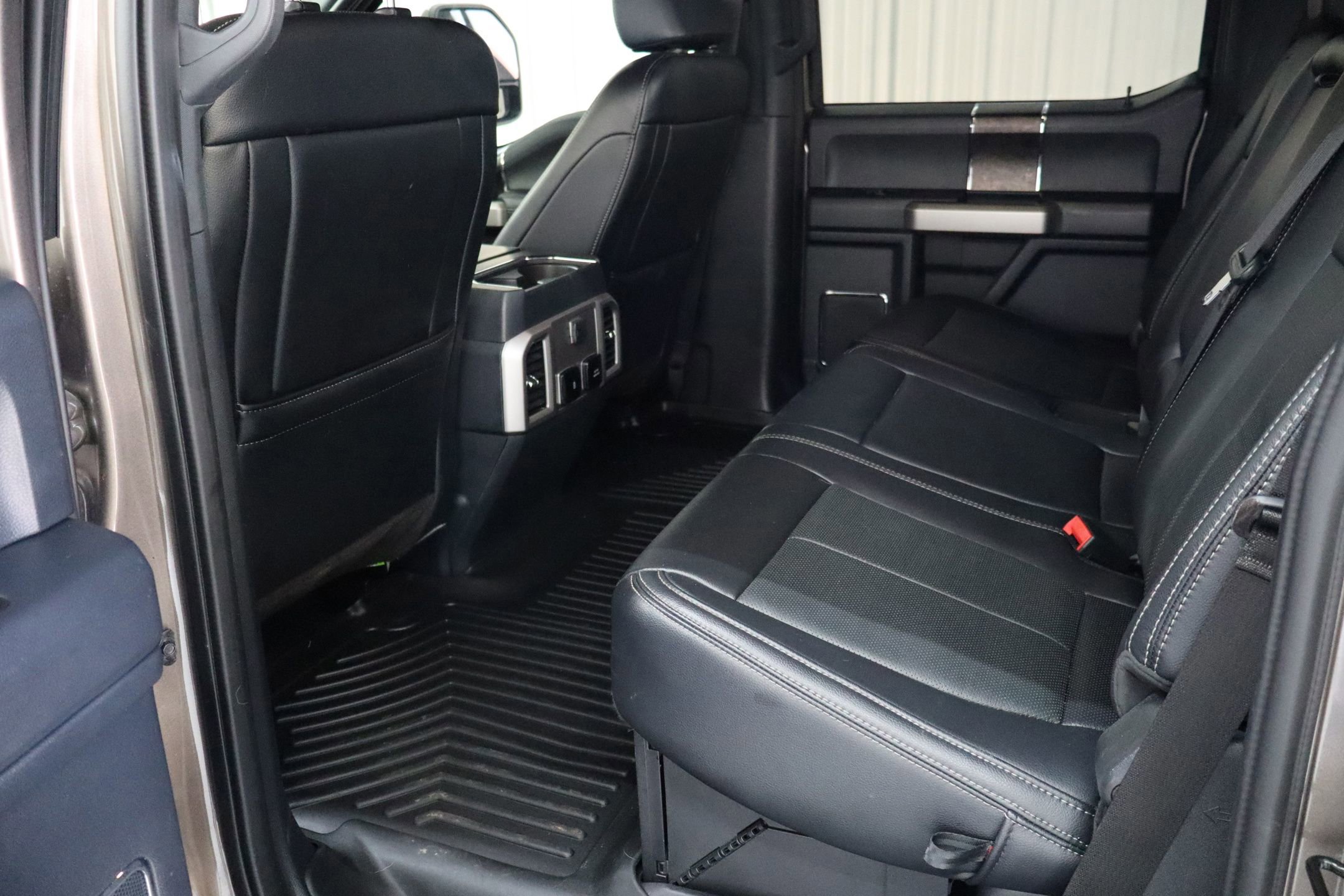 Certified 2022 Ford F250 Lariat w/ Lariat Value Package image 40