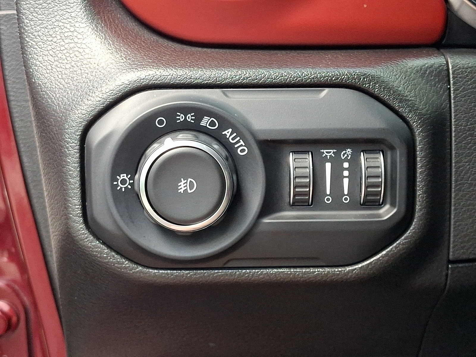 Used 2022 Jeep Wrangler Unlimited Rubicon w/ Cold Weather Group AWD/4WD image 24