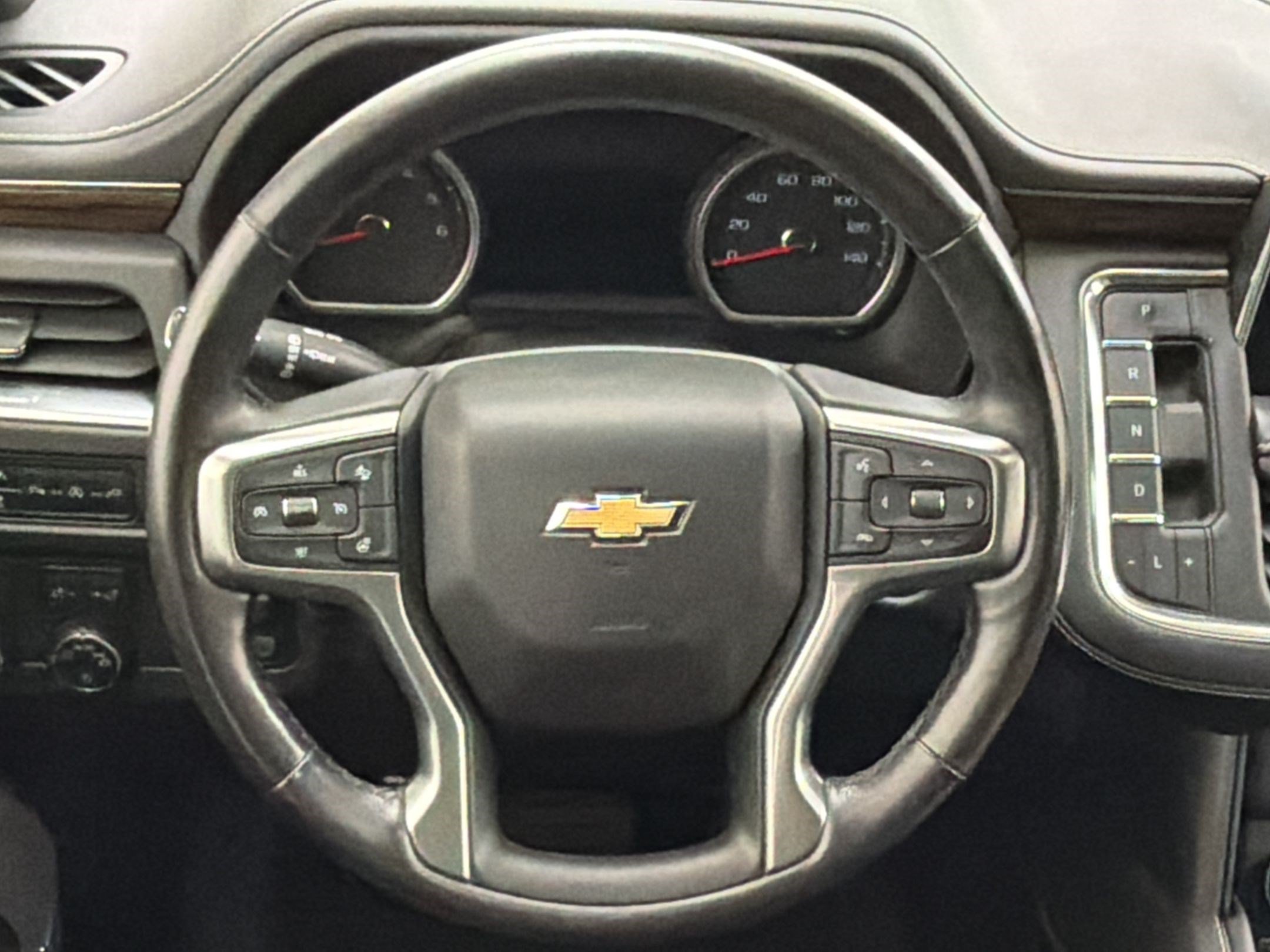 Used 2021 Chevrolet Suburban Premier w/ Premium Package RWD image 17