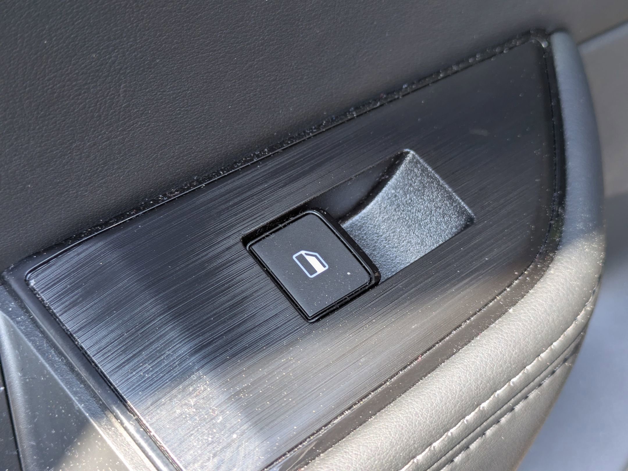 Used 2026 Nissan Rogue SV FWD image 25