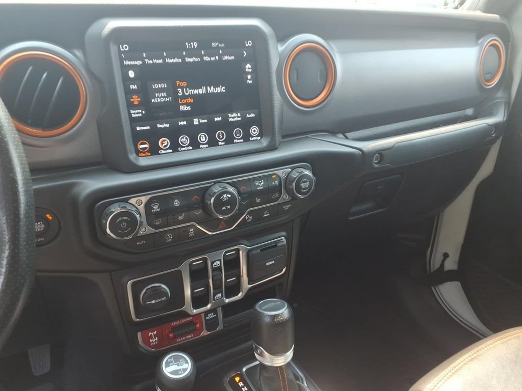 Used 2021 Jeep Gladiator Mojave AWD/4WD image 28