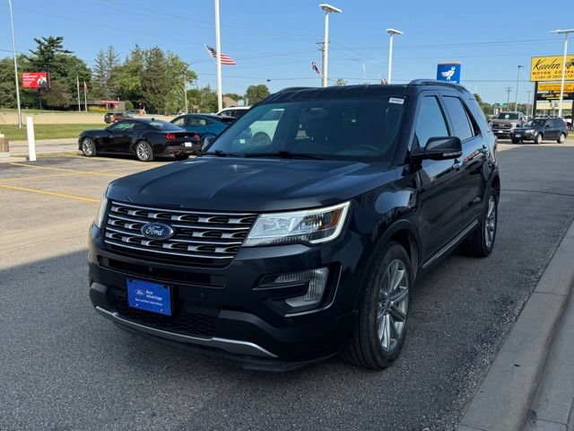 Certified 2017 Ford Explorer Limited AWD/4WD image 35