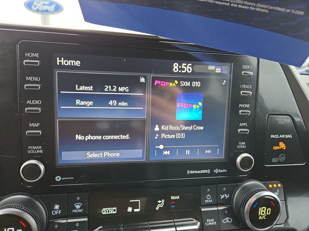 Used 2022 Toyota Highlander XLE AWD/4WD image 9