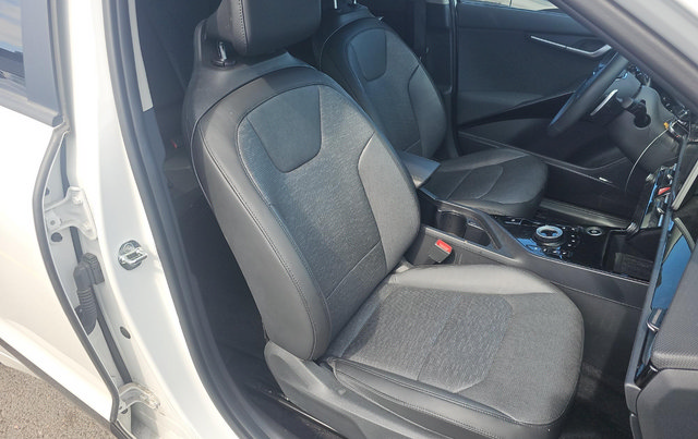 Used 2023 Kia Niro Wave w/ Wave Preserve Package FWD image 6