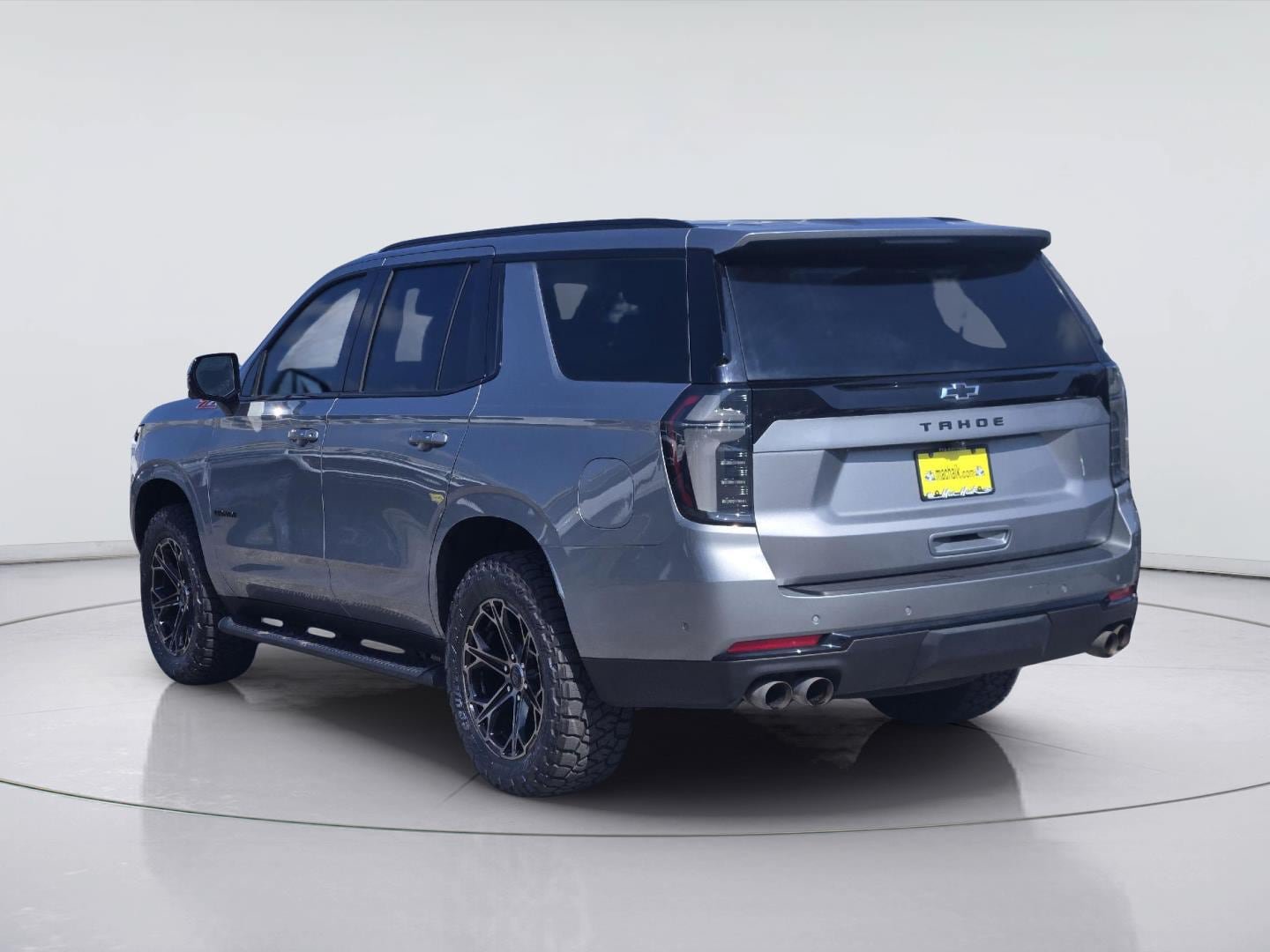 Used 2025 Chevrolet Tahoe Z71 w/ Comfort Package AWD/4WD image 6