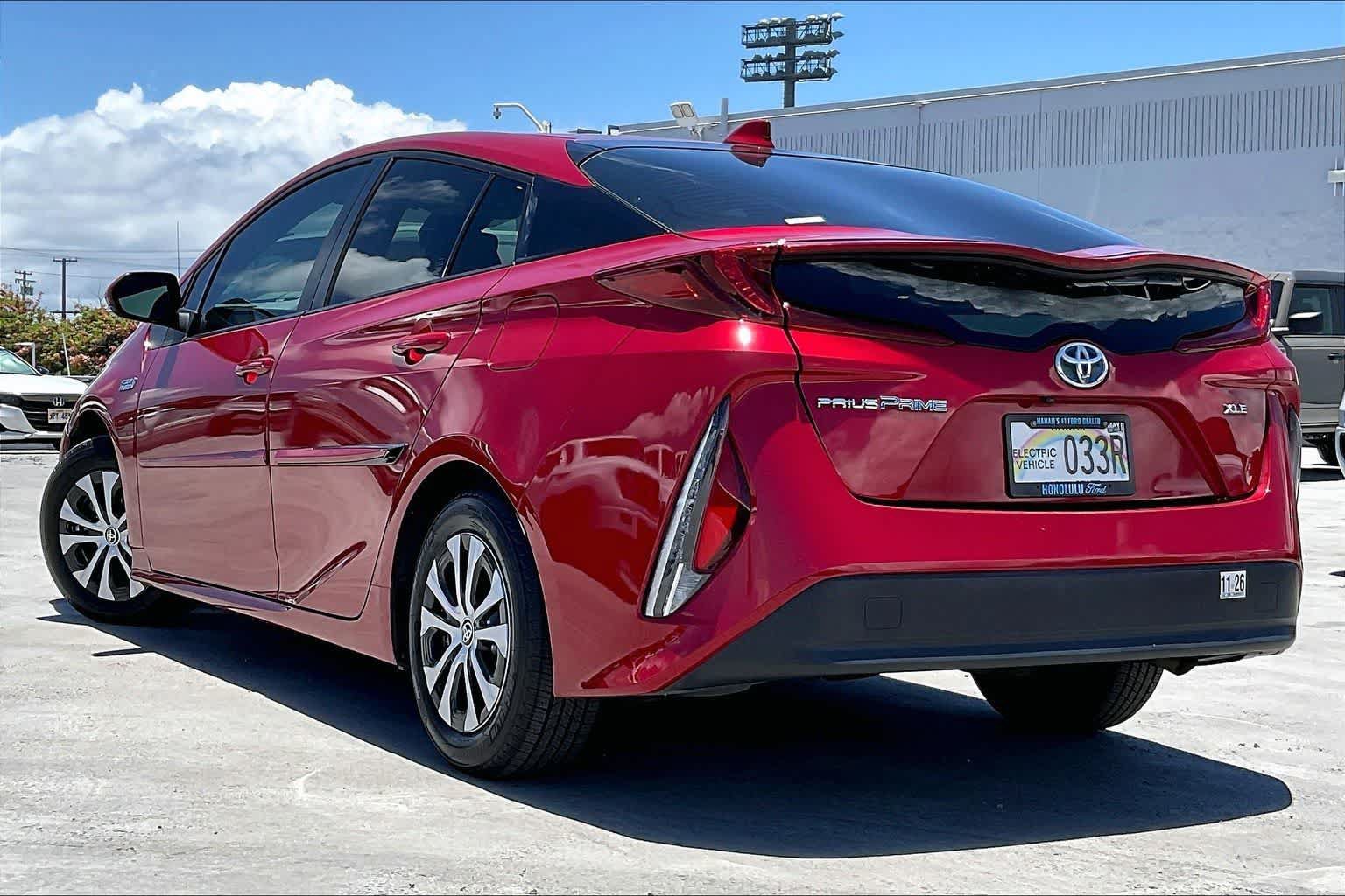 Used 2022 Toyota Prius Prime XLE FWD image 4