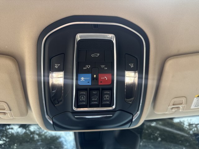 Used 2021 Jeep Grand Cherokee L Limited w/ Trailer Tow Group (B) AWD/4WD image 27