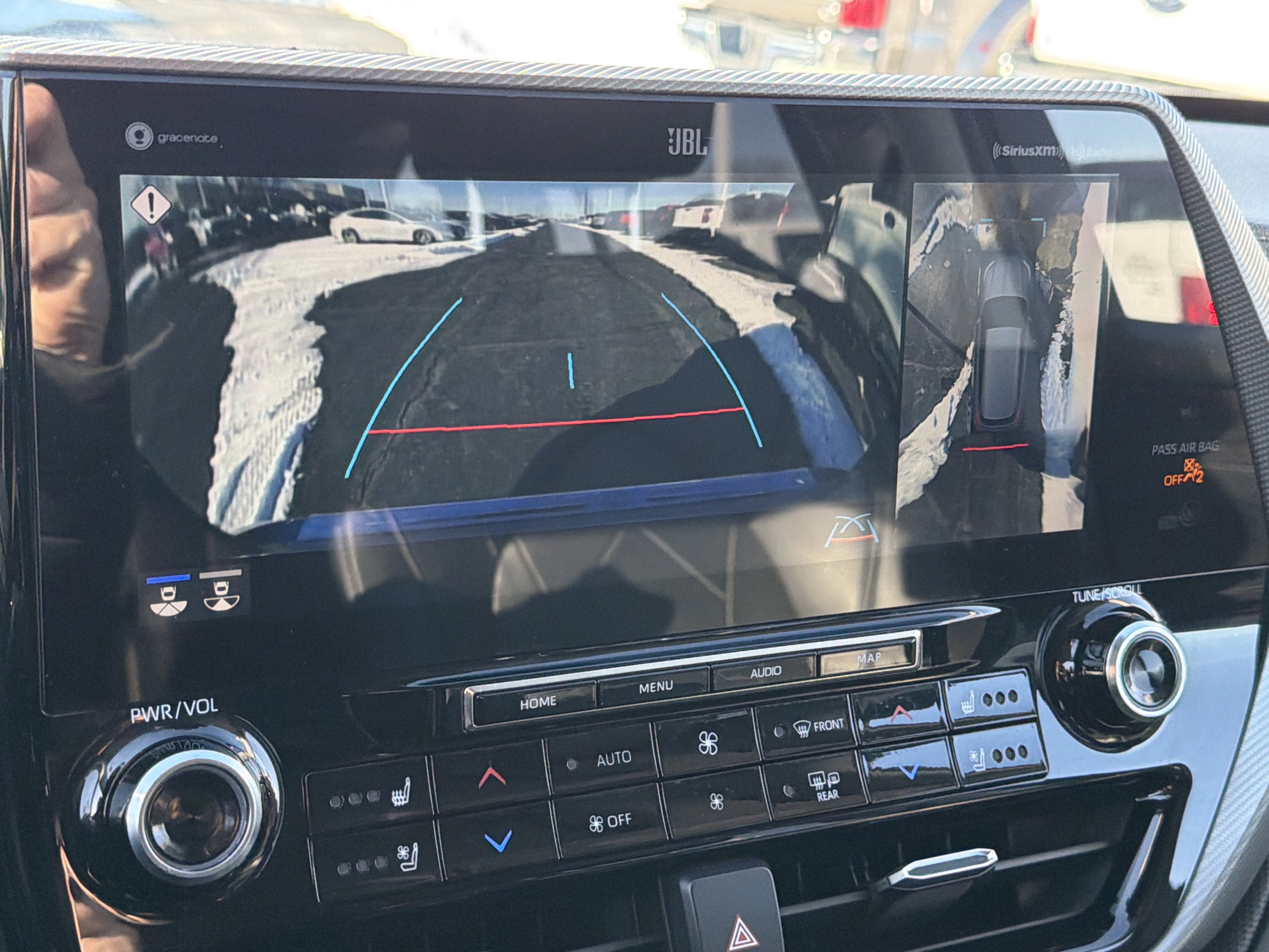 Used 2021 Toyota Highlander Platinum image 16