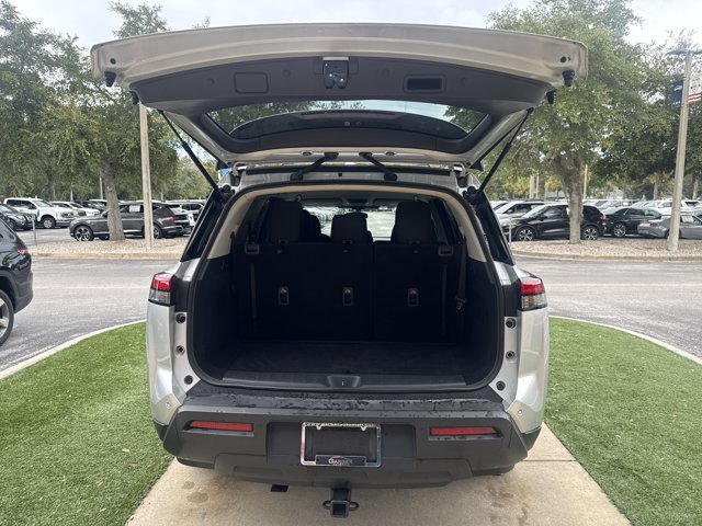 Used 2024 Nissan Pathfinder SV w/ Cargo Package FWD image 5