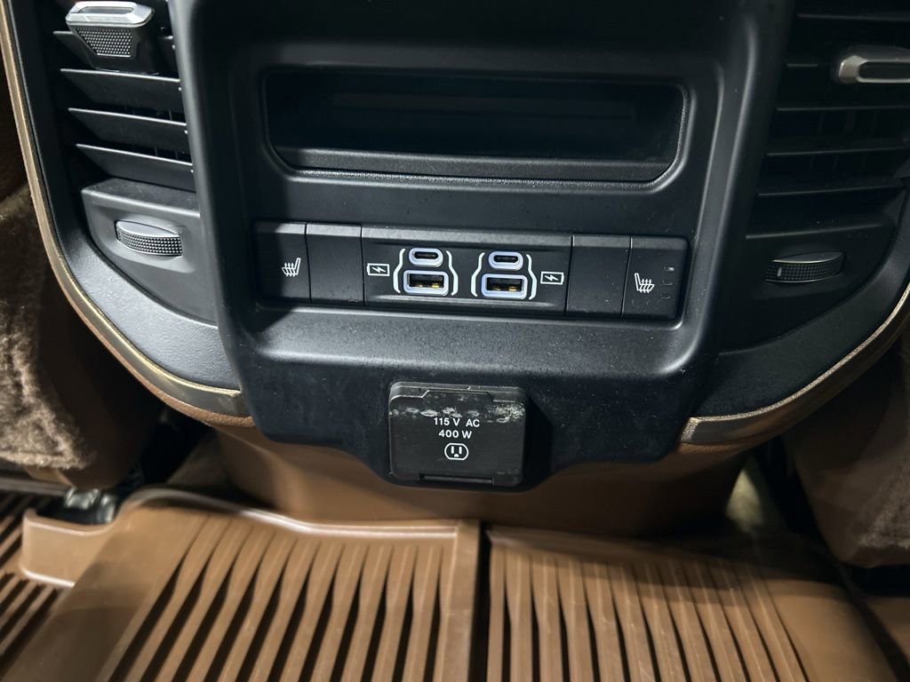 Used 2024 RAM 3500 Limited w/ Towing Technology Group image 25