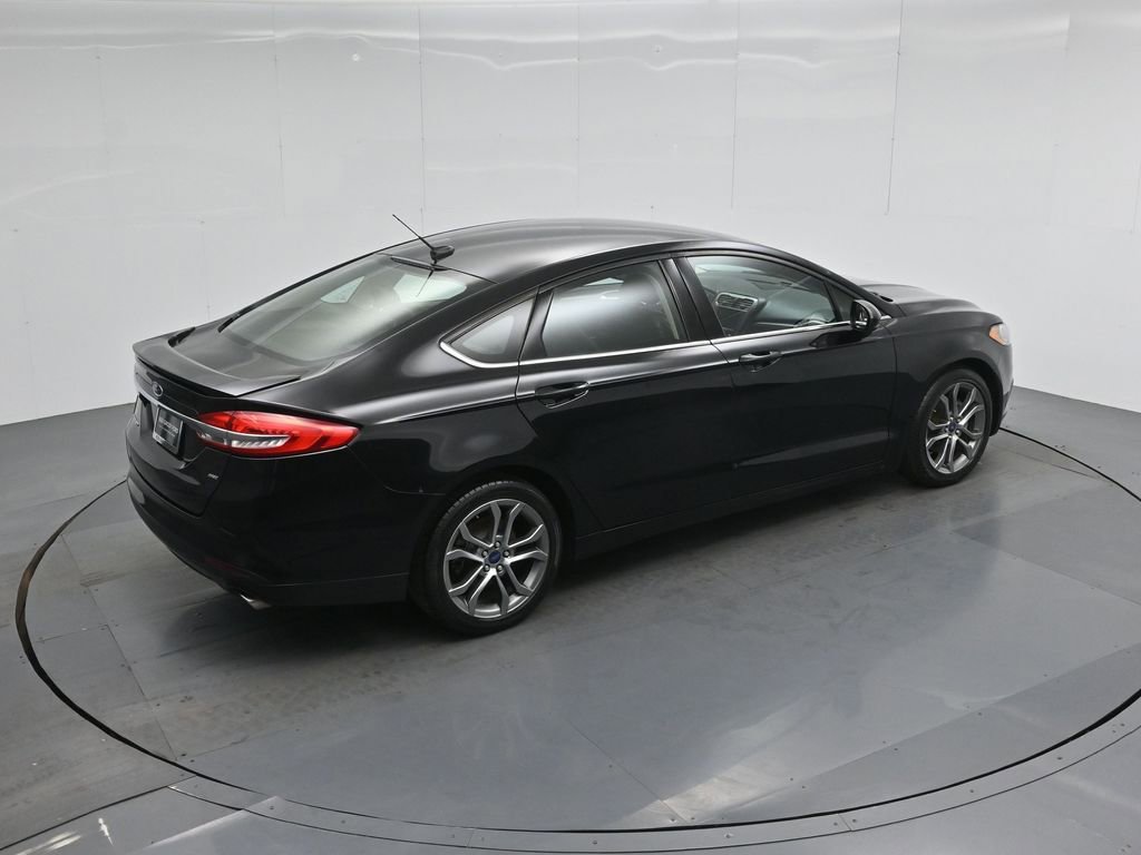 Certified 2017 Ford Fusion SE w/ Equipment Group 201A FWD image 38