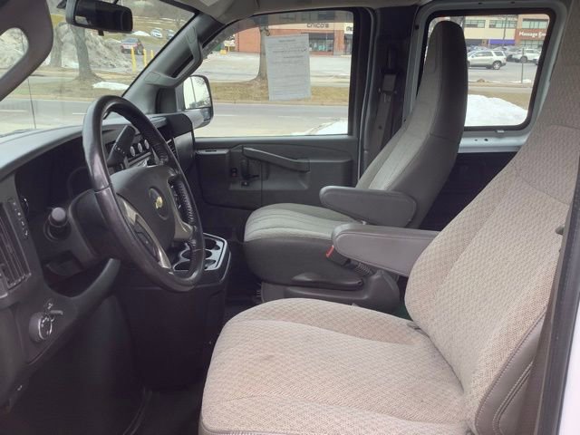 Used 2019 Chevrolet Express 2500 w/ Driver Convenience Package RWD image 10