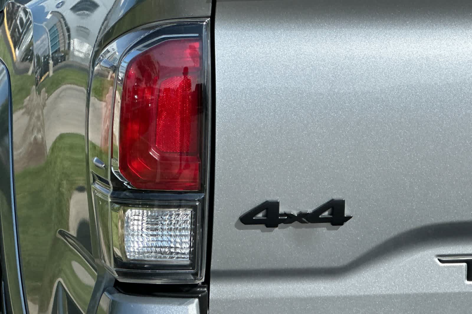 Used 2023 Toyota Tacoma Limited AWD/4WD image 26