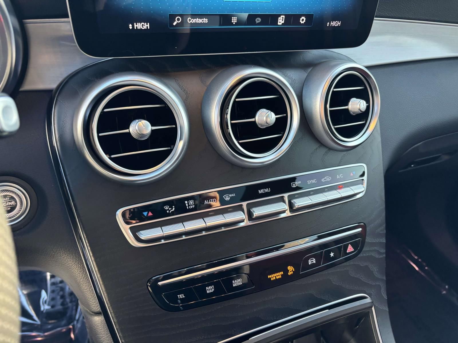 Used 2022 Mercedes-Benz GLC 300 4MATIC image 24