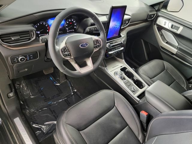 Certified 2023 Ford Explorer Limited w/ Limited Technology Package AWD/4WD image 12