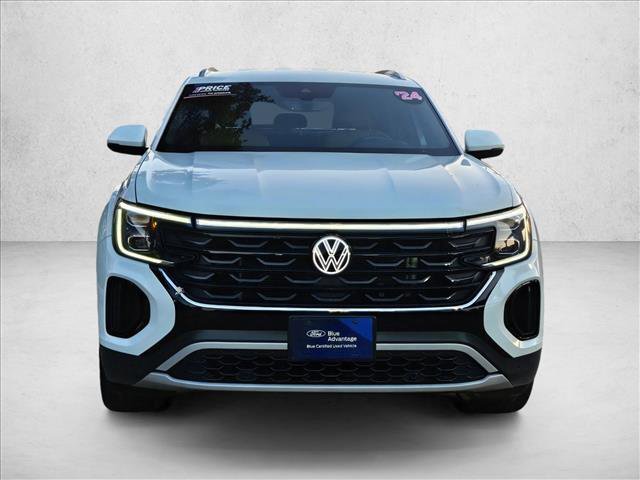 Used 2024 Volkswagen Atlas Cross Sport SE FWD image 2