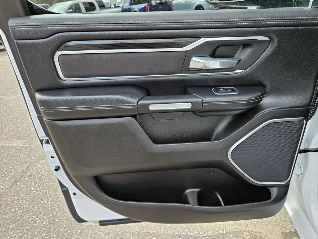 Used 2023 RAM 1500 Laramie AWD/4WD image 19