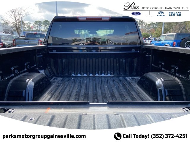 Used 2024 GMC Sierra 1500 SLT image 12
