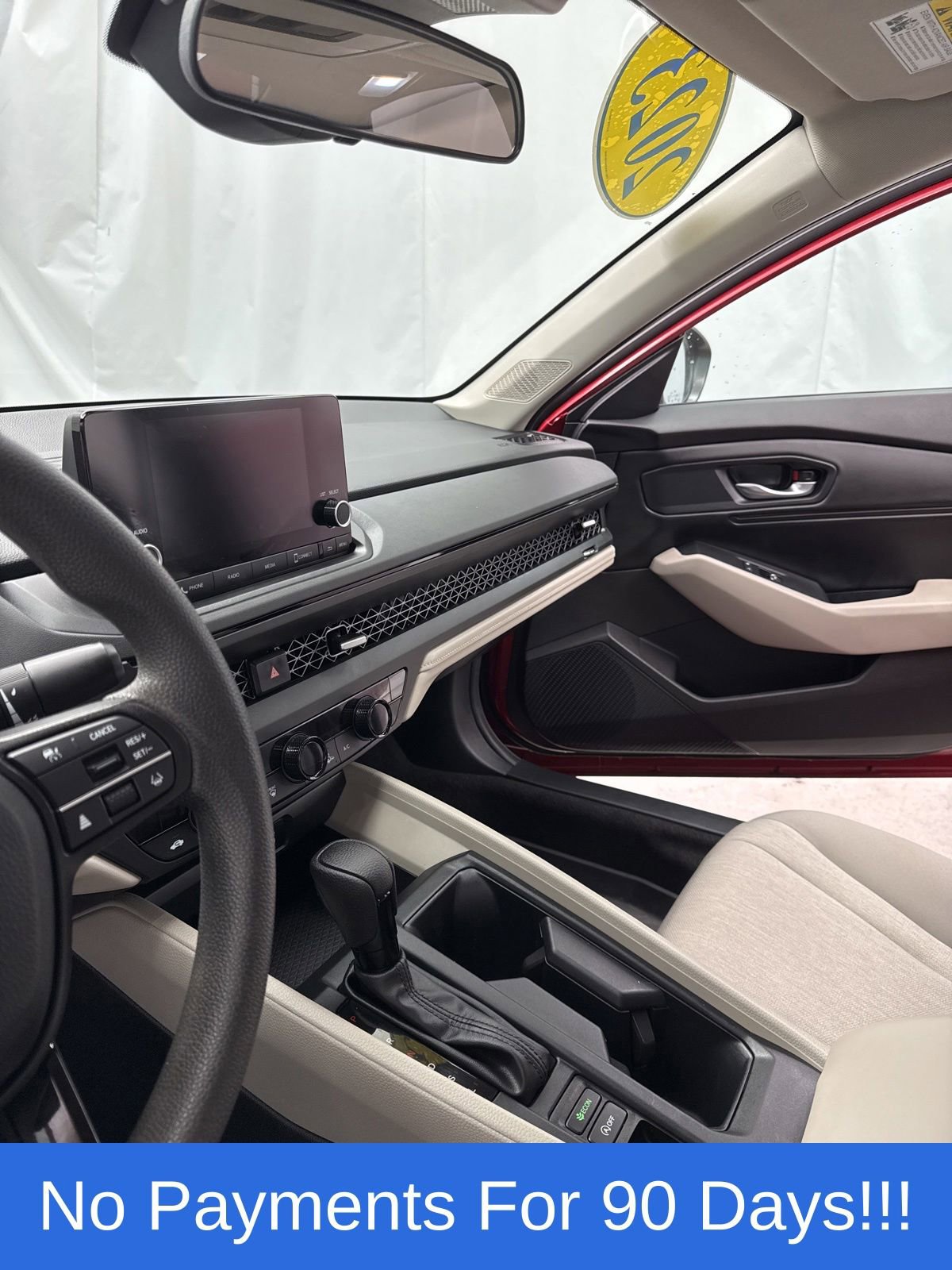 Used 2023 Honda Accord EX image 17