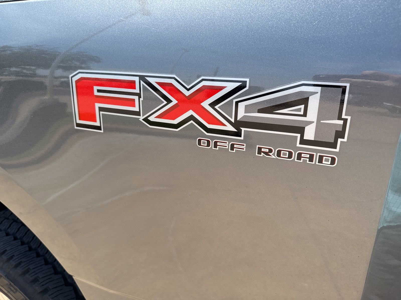 Certified 2025 Ford F250 Lariat w/ Chrome Package image 9