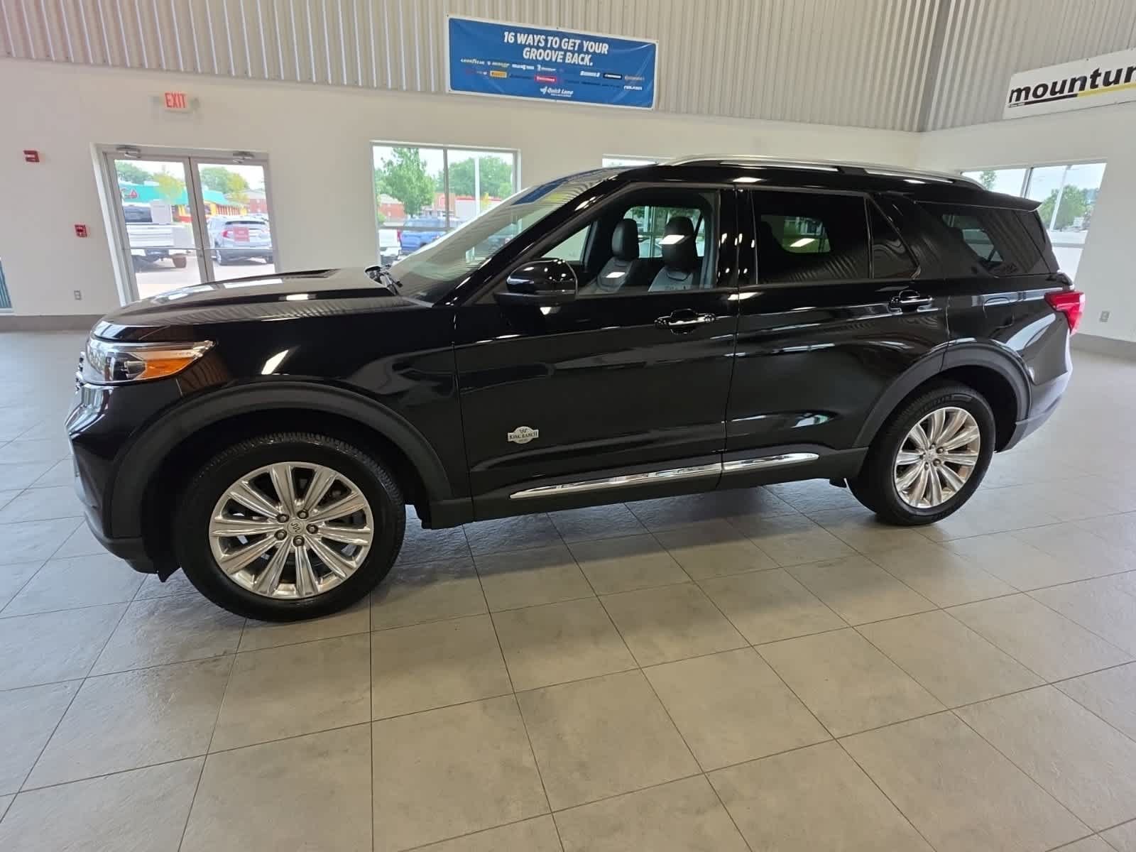 Certified 2022 Ford Explorer King Ranch w/ Class IV Trailer Tow Package AWD/4WD image 15