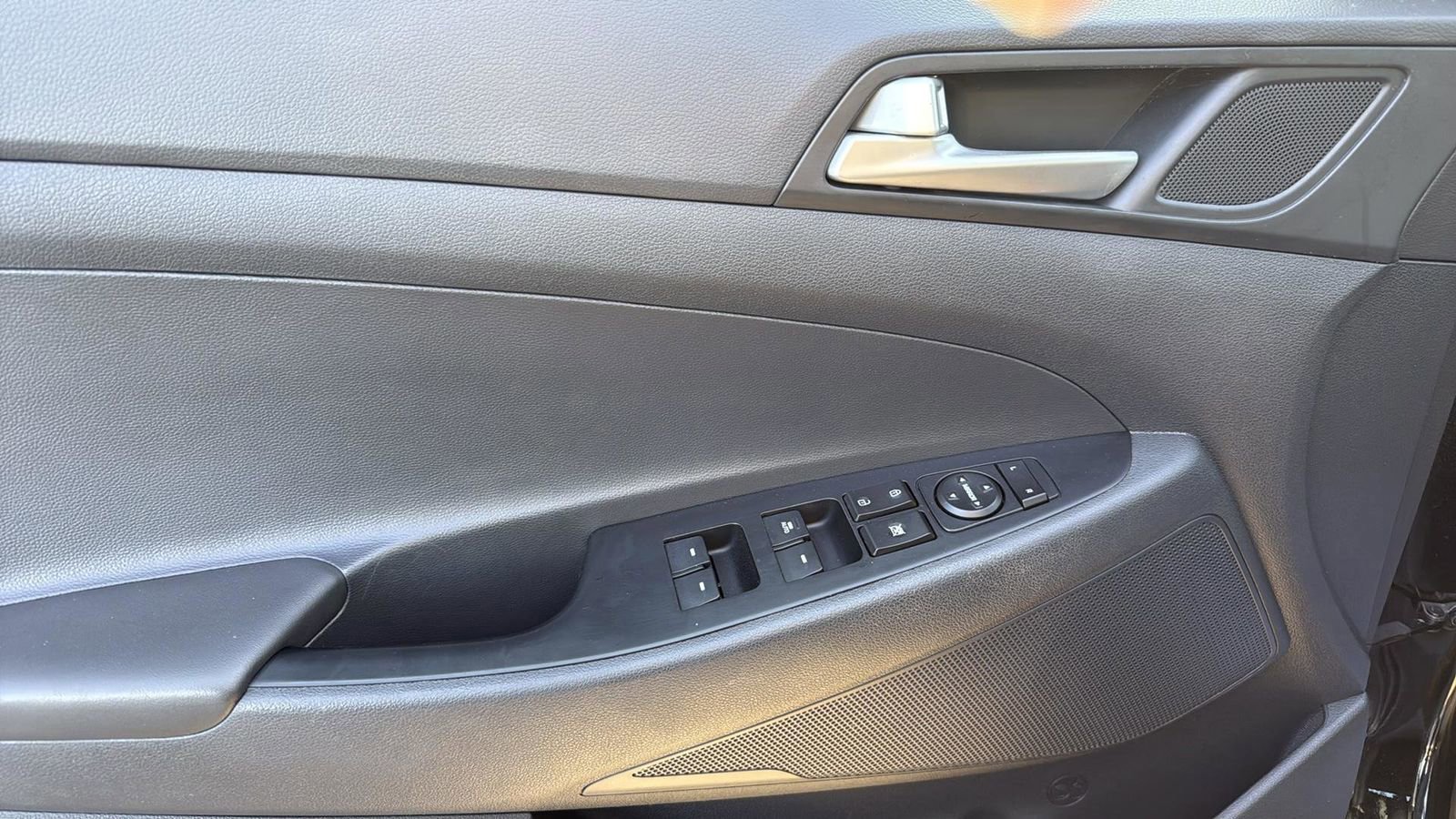 Used 2021 Hyundai Tucson SEL w/ Cargo Package image 12