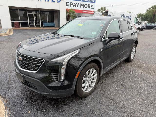 Used 2023 Cadillac XT4 Luxury FWD image 2