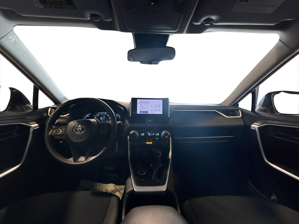 Used 2024 Toyota RAV4 LE AWD/4WD image 22