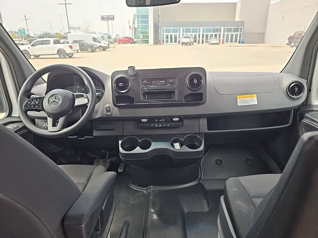 Used 2024 Mercedes-Benz Sprinter 2500 image 17