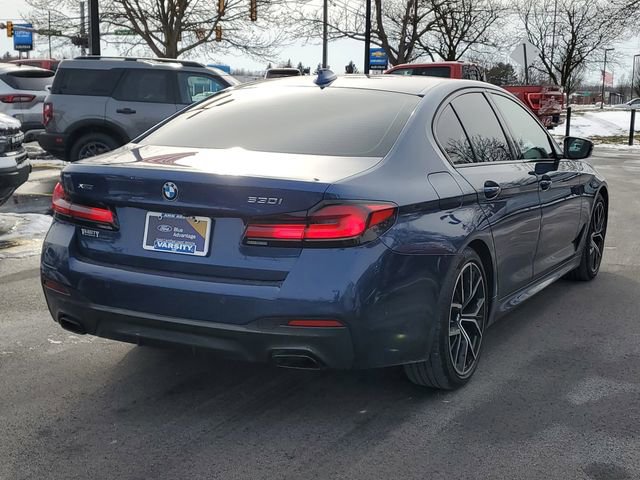Used 2022 BMW 530i xDrive w/ M Sport Package image 4