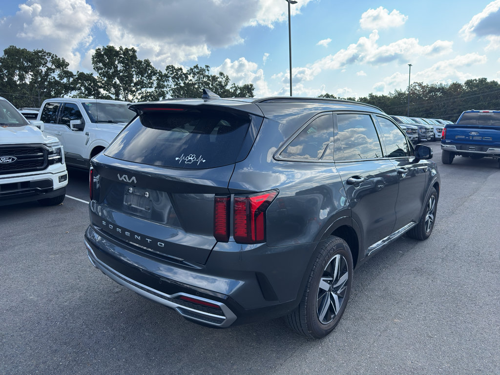 Used 2022 Kia Sorento S FWD image 5