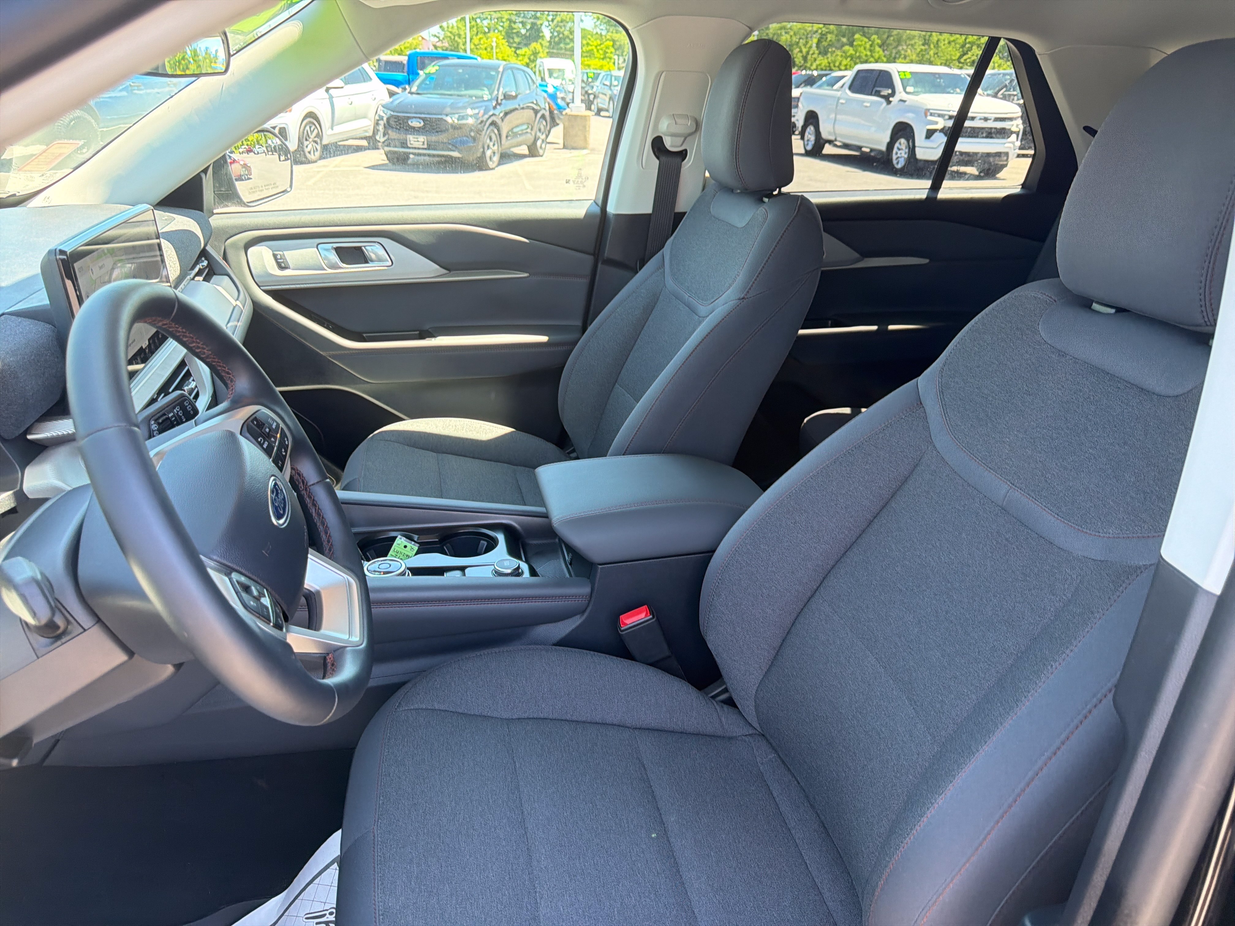 Certified 2026 Ford Explorer Active AWD/4WD image 12