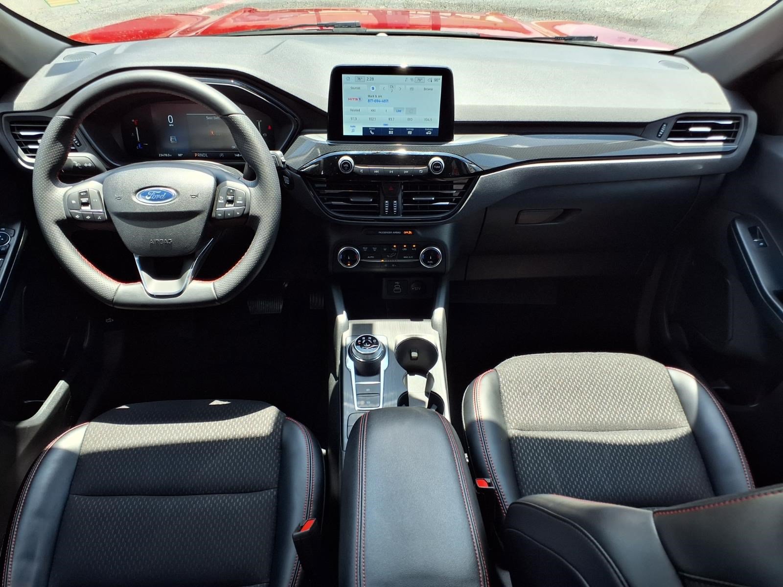 Certified 2025 Ford Escape ST-Line AWD/4WD image 13