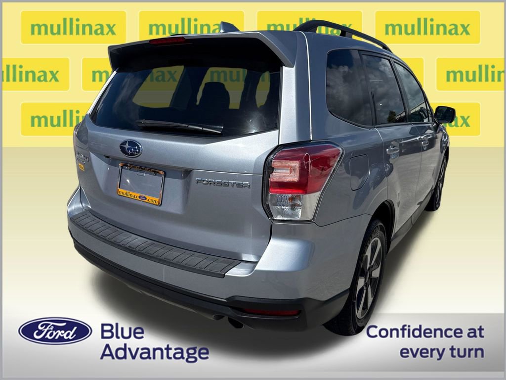 Used 2017 Subaru Forester 2.5i Premium w/ All-Weather Package AWD/4WD image 4