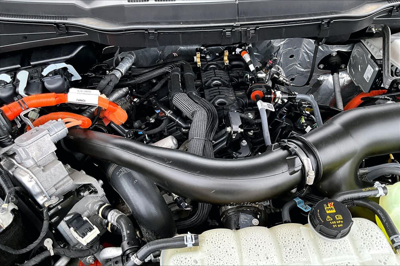 Certified 2025 Ford F150 Lariat w/ Equipment Group 502A High AWD/4WD image 33