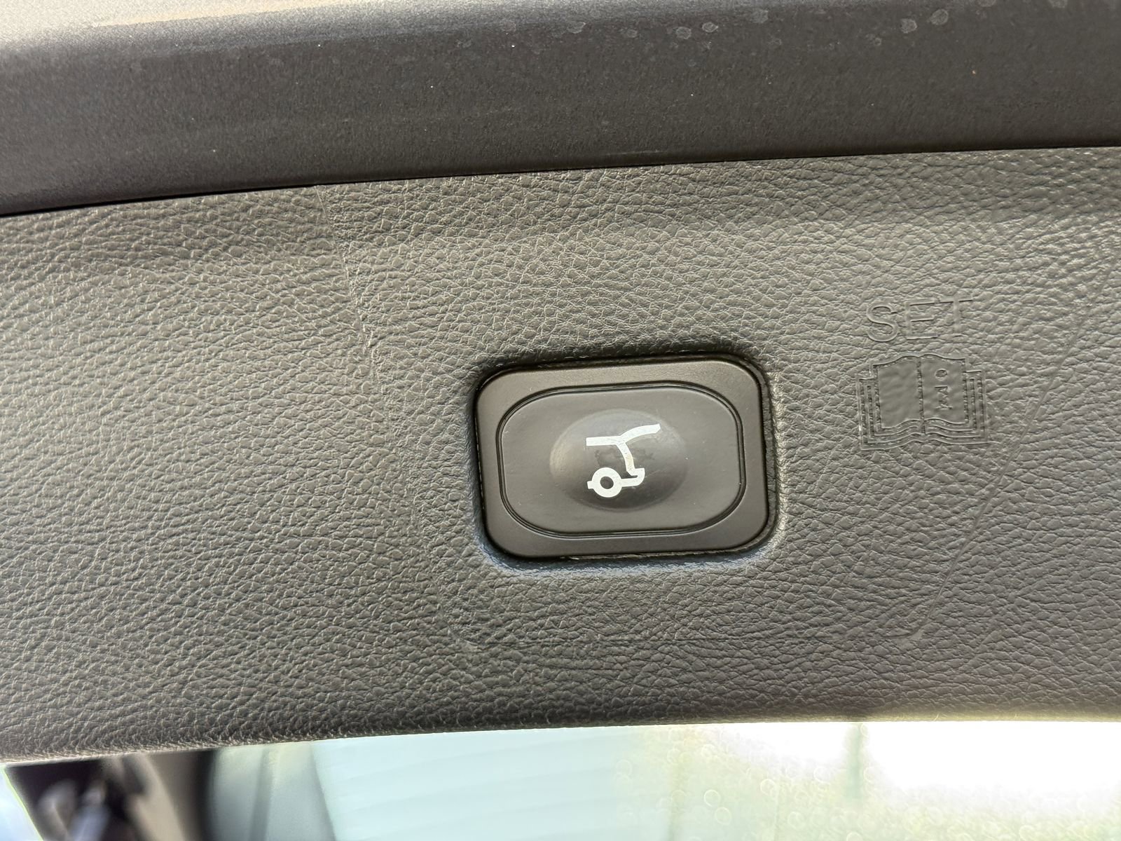 Certified 2024 Ford Edge SEL w/ Sport Appearance Package image 10