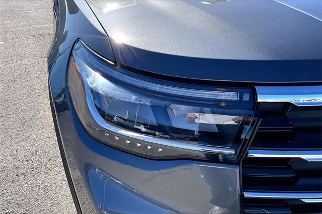 Certified 2025 Ford Explorer Active image 26