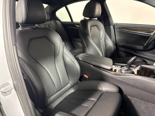 Used 2019 BMW 530i xDrive w/ Convenience Package AWD/4WD image 14