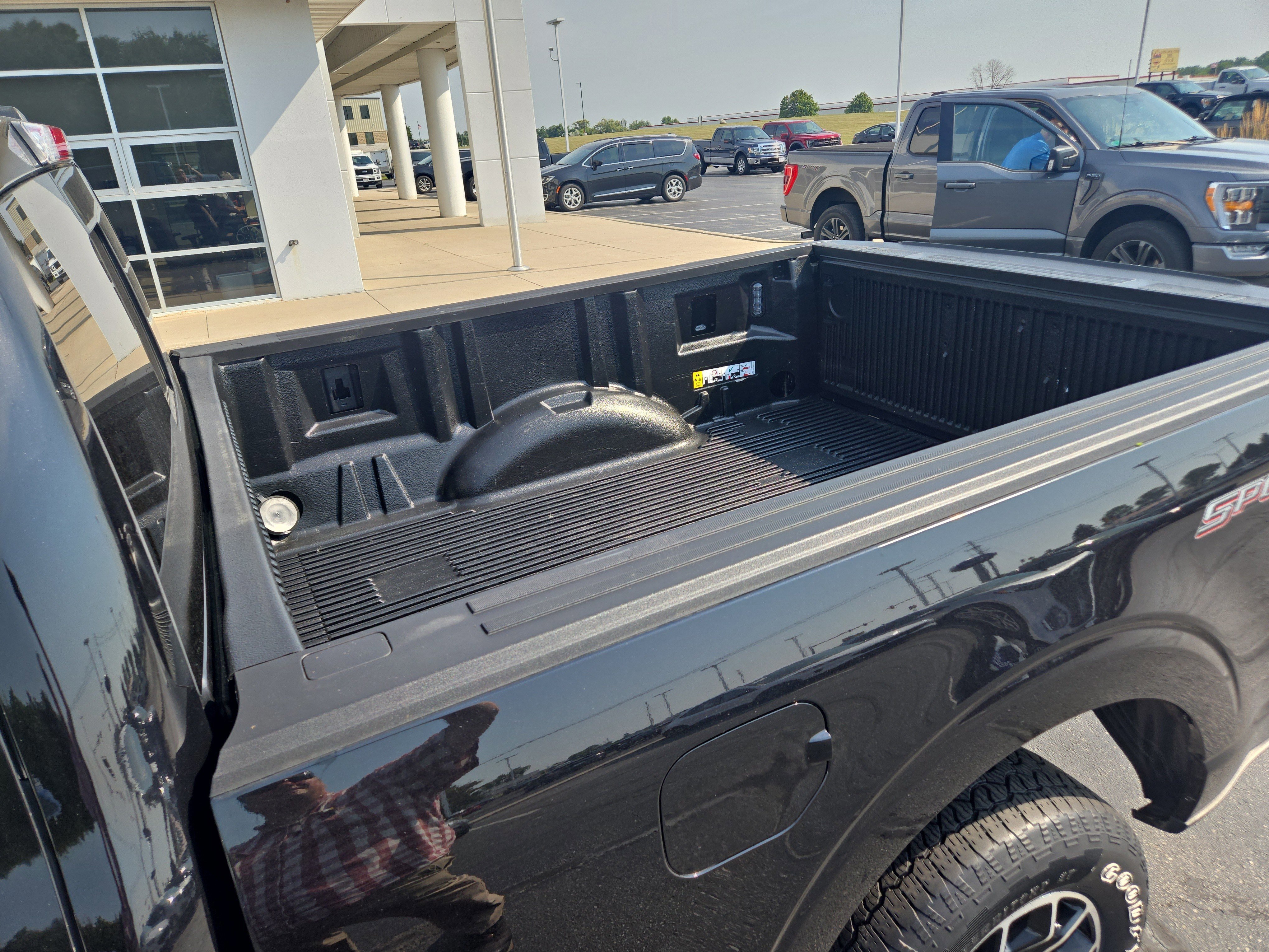 Certified 2021 Ford F150 Lariat w/ Equipment Group 502A High image 13