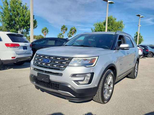 Certified 2017 Ford Explorer Limited w/ Equipment Group 301A image 3