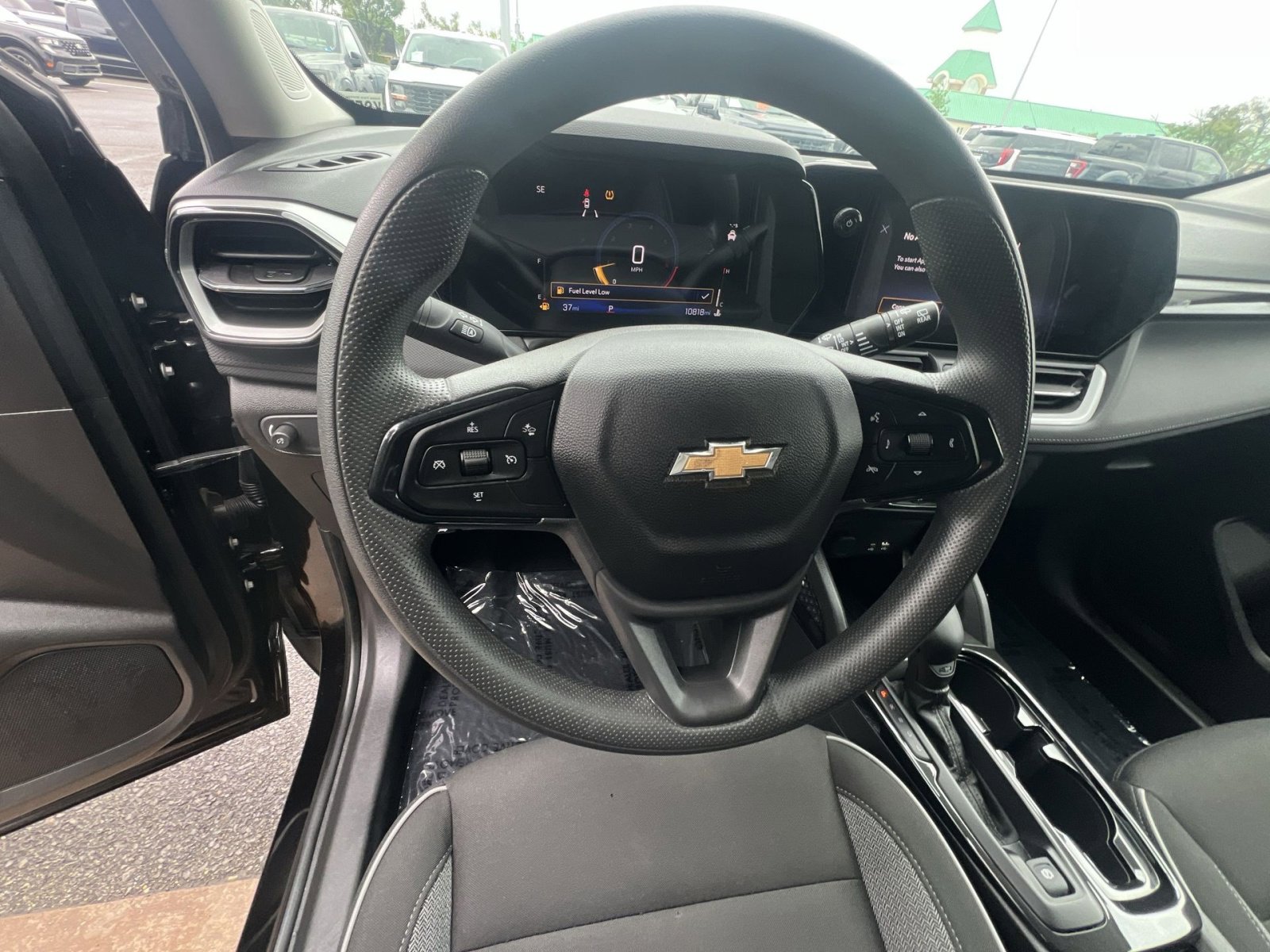 Used 2025 Chevrolet TrailBlazer LS w/ LS Convenience Package FWD image 24