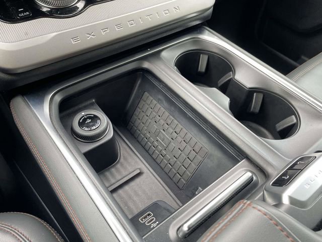 Certified 2025 Ford Expedition Active image 16